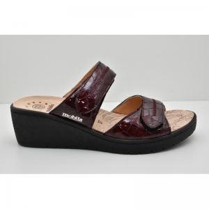 PAULA VERNIS CROC wine