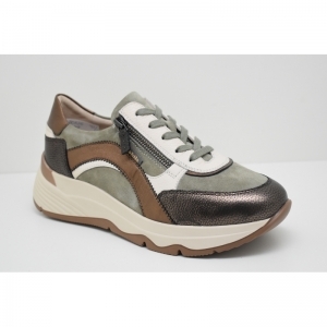 LAONIE CE. walnut